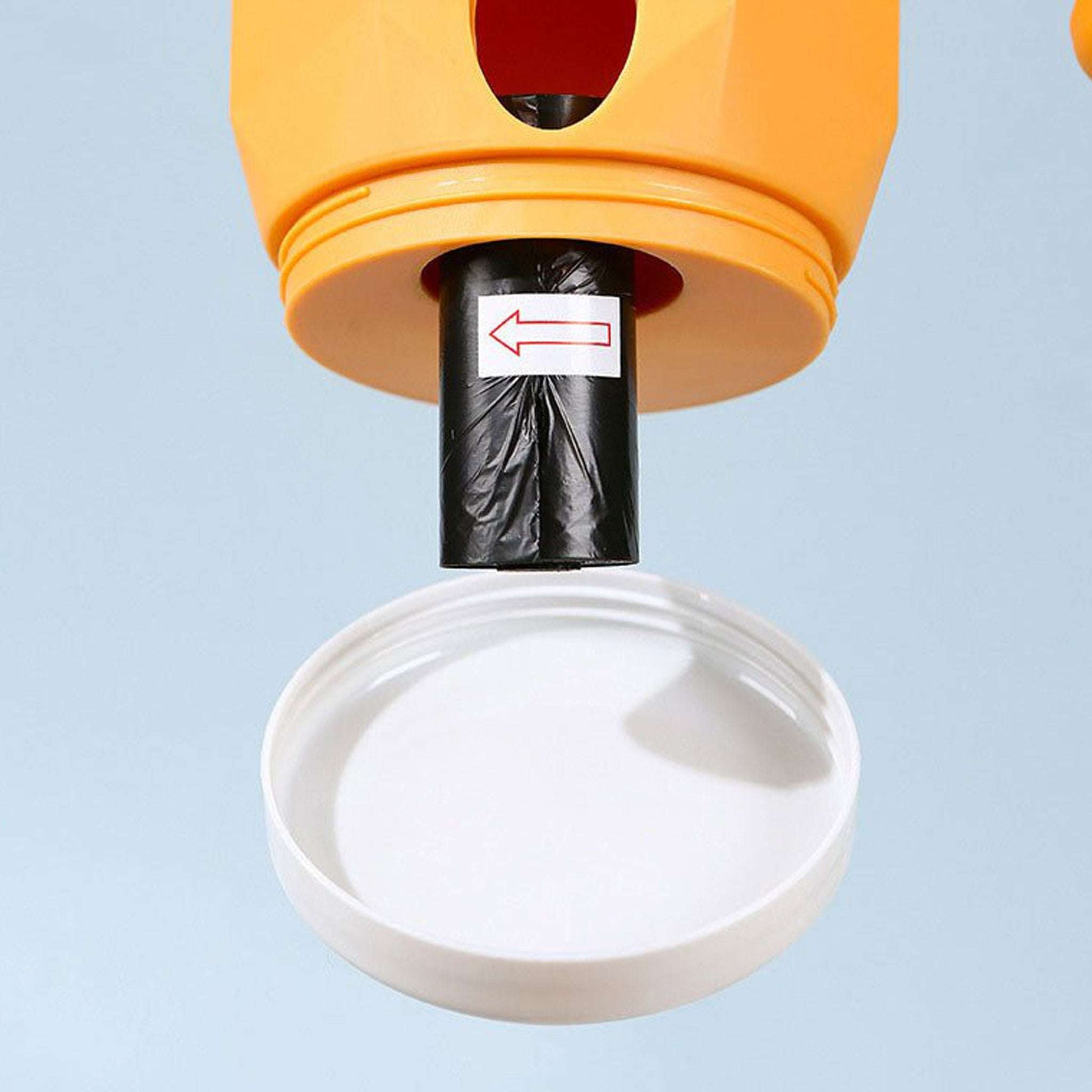 Blufi orange cat litter box scoop with handle and scoop for easy daily cleaning with poop bags.